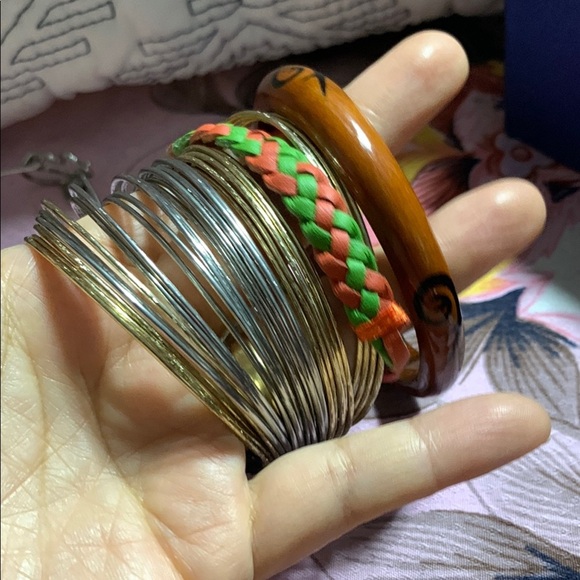 Colorful Women's Jewelry bracelet lots used Japan bought $20 - Picture 8 of 9